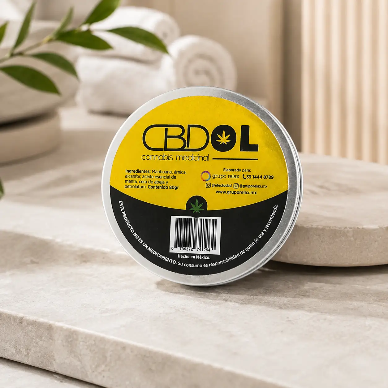 CBDol bálsamo corporal con CBD en ambiente de cuidado personal